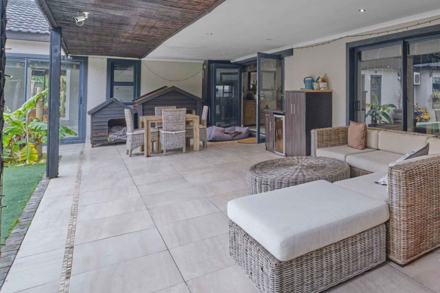 4 Bedroom Property for Sale in Flamingo Vlei Western Cape